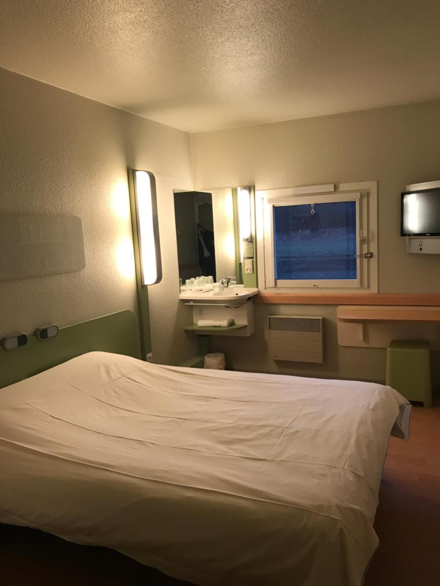 Ibis Budget L'Isle Adam エクステリア 写真