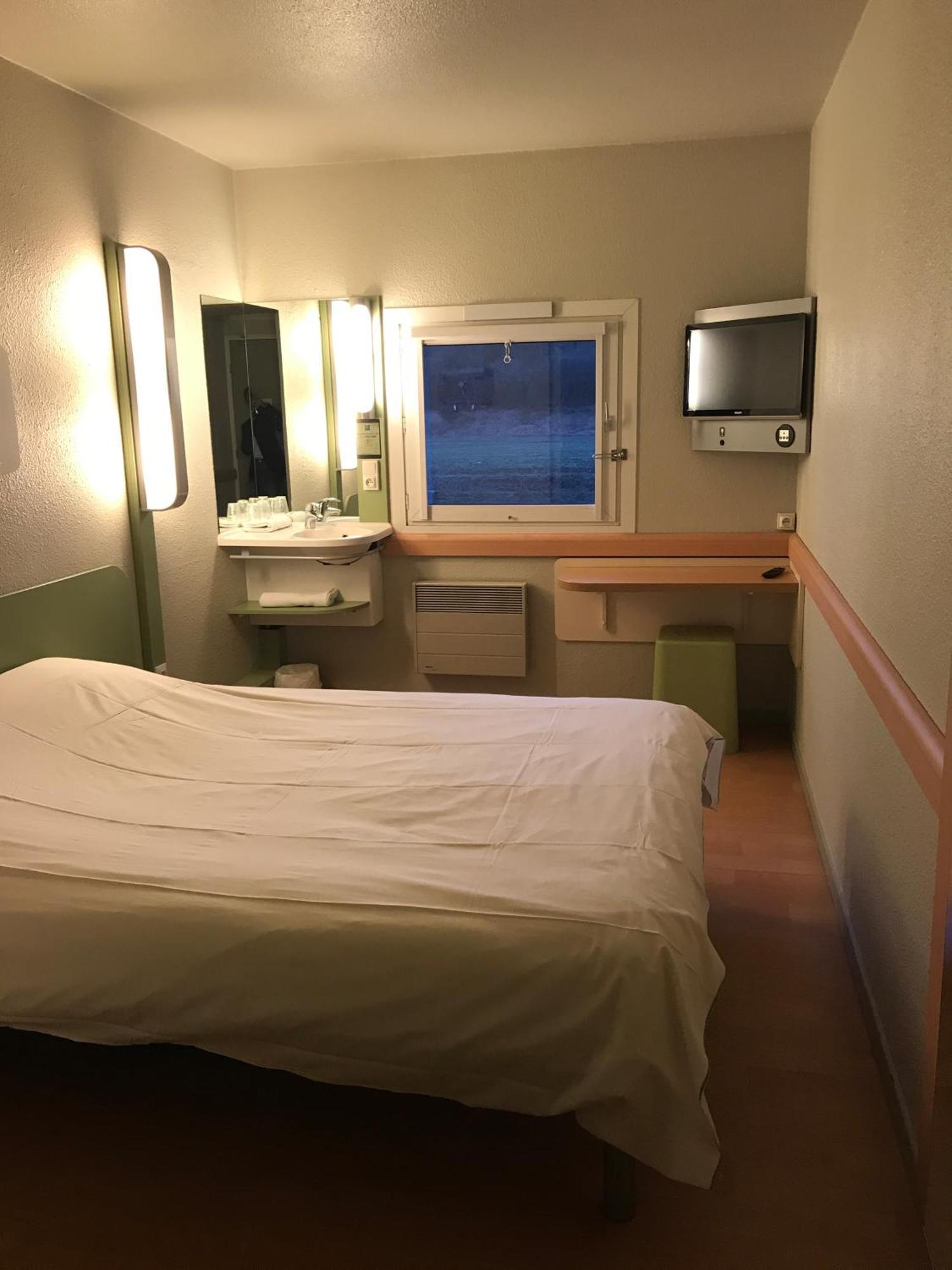 Ibis Budget L'Isle Adam エクステリア 写真